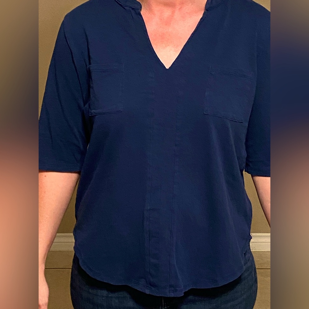 Medium blue three-quarter sleeve shirt
